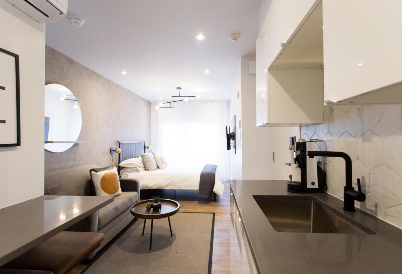 Romantic Studio In The Heart Of Little Italy By Den Stays Montreal Bagian luar foto