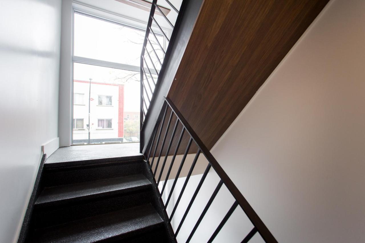 Romantic Studio In The Heart Of Little Italy By Den Stays Montreal Bagian luar foto